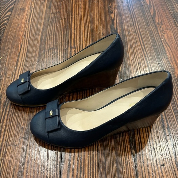 COLE HAAN Bow Tie Wedge Adair Grand Leather Wedges Pumps Shoes Women's Sz 9 B - Picture 4 of 7